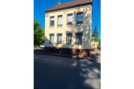 1a Lage- Komplettes Haus - 9 Zimmer- für Monteure zu vermieten - Langenfeld (Rheinland)
