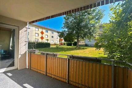 Gepflegte 2-Zimmer-Wohnung mit Balkon in Esslingen-Zollberg - Esslingen am Neckar Pliensauvorstadt