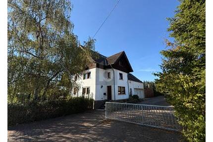LANDHAUSFLAIR MIT WEITBLICK & POTENZIAL - Winterspelt