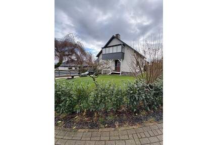 Schönes und sehr gepflegtes Wohnhaus auf einem tollen Grundstück in Daleiden.