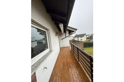 4-Zimmer-Wohnung mit 112 qm, 2 Balkonen und Fußbodenheizung - Nauheim