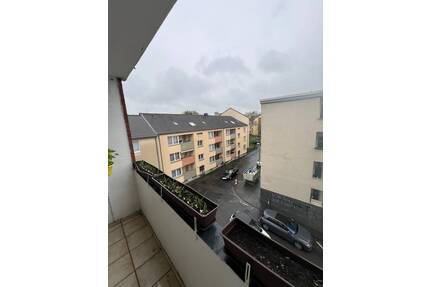 2 Zimmerwohnung mit windgeschützter Loggia und Tiefgaragenstellplatz - Köln Vingst