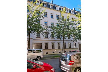 3-RW in Chemnitz-Zentrum mit Fahrstuhl, Balkon und Stellplatz