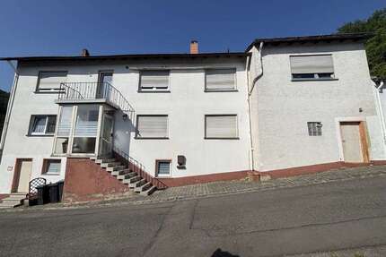 Haus zum Kaufen in Erdesbach 125.000,00 € 160 m²