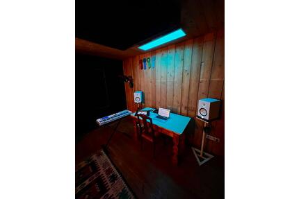 Musikstudio auf Kreativhof - 50,00&nbsp;EUR Kaltmiete, ca.&nbsp; 21,00&nbsp;m&sup2; in Stiefenhofen (PLZ: 88167)