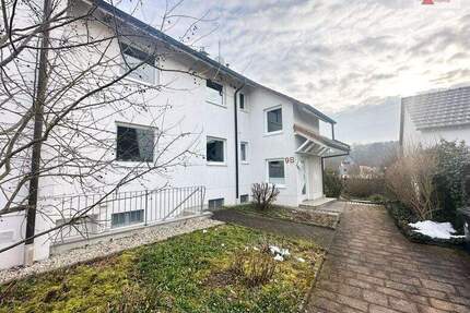 Frisch renovierte 3 - Raumwohnung mit Balkon und Garage in Glauchau OT Niederlungwitz - Glauchau / Niederlungwitz