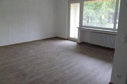 *modernisierte Balkonwohnung* - 722,00&nbsp;EUR Kaltmiete, ca.&nbsp; 76,00&nbsp;m&sup2; in Mülheim an der Ruhr (PLZ: 45479) Broich