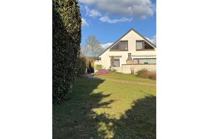 Charmante Obergeschosswohnung mit eigenem Gartenanteil in Dibbersen - Buchholz in der Nordheide