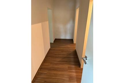 Helle, komplett saniert 3-Zimmer-Wohnung mit großem Wohnziummer - Dortmund Hombruch