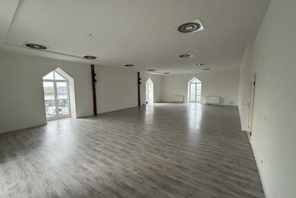 Gewerbeimmobilie BüroräumePraxis frisch renoviert - Schülldorf