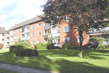 Mit Garage: Geräumige 2-Zimmer-DG-Wohnung in Preetz