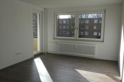 Geräumige 3-Raumwohnung mit Balkon und Blcik ins Grüne - Bielefeld Heepen
