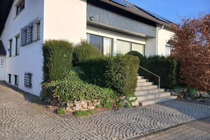 TOP renovierte teilmöbl. Souterrainwohnung Langerwehe-Hamich