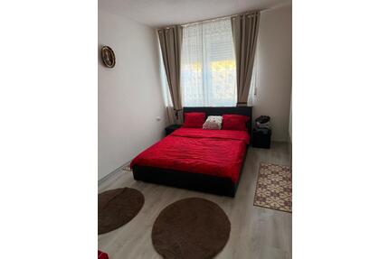 Möblierte 2-Zimmer-Wohnung, 63 m², EG, Balkon – Singen - Singen (Hohentwiel)