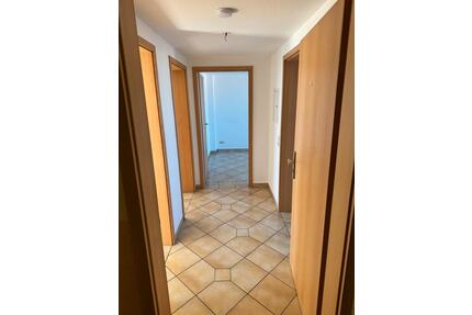 Schöne 2-Zimmer-Wohnung in ruhiger Lage nahe Zentrum – Merseburg