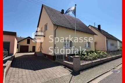 Haus zum Kaufen in Leimersheim 395.000,00 € 137.68 m²