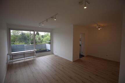 2ZKB Balkon EBK TG-Stellplatz - 650,00&nbsp;EUR Kaltmiete, ca.&nbsp; 65,00&nbsp;m&sup2; in Saarbrücken (PLZ: 66119) St. Arnual