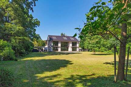Haus zum Mieten in Vaterstetten 8.900,00 € 407 m²