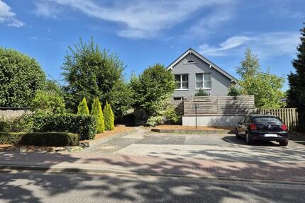 sehr schöne Dachgeschosswohnung zentral in Tostedt