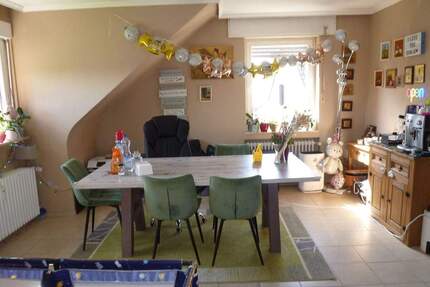 Sehr gemütliche Dreizimmerwohnung mit Gartenanteil - Würselen