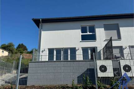 Haus zum Mieten in Thaleischweiler-Fröschen 2.400,00 € 170 m²