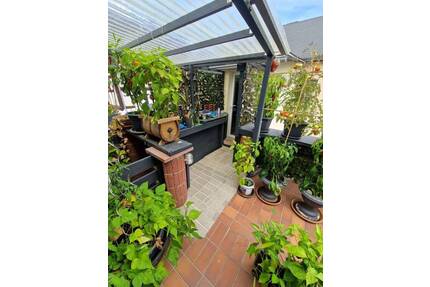 Schönes Einfamilienhaus mit Garage und Balkon, in idyllischer Lage auf Niederwerth