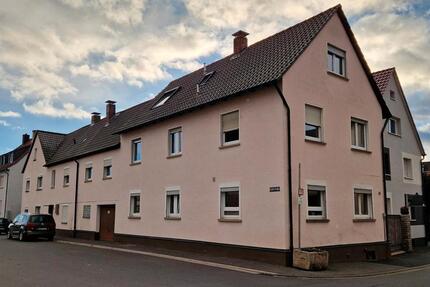 Wohnhaus zu verkaufen - 430.000,00&nbsp;EUR Kaufpreis, ca.&nbsp; 330,00&nbsp;m&sup2; in Gochsheim (PLZ: 97469)