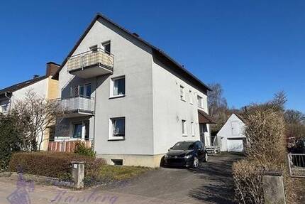 Gepflegtes Dreifamilienhaus in zentraler und ruhiger Wohnlage von Detmold-Pivitsheide