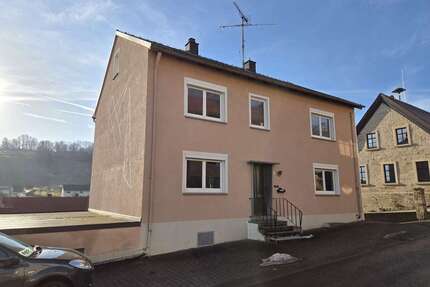 Haus zum Kaufen in Oberaurach 230.000,00 € 165 m²