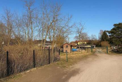 Grundstück zu verkaufen in Bötzow 395.000,00 € 4540 m²