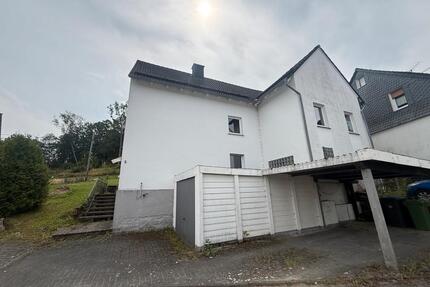Großes Wohnhaus mit schönem Grundstück und Ausbau potenzial - Brilon