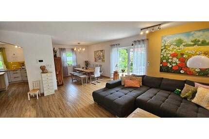 Wunderschönes Einfamilienhaus mit tollem Außenbereich und über 210 qm Wohnfläche - Ebermannsdorf