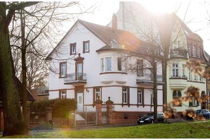 KL-Stadtpark - Stilvolles Ein-Zweifamilienhaus mit schönem Eigentumsgrundstück und PKW-Stellplatz - Kaiserslautern Innenstadt