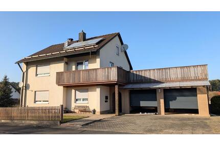 Großzügiges Einfamilienhaus mit Doppelgarage, Garten und Balkon! Frei ab 01.07. - Pottenstein