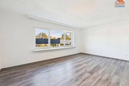 Großzügiges Wohnerlebnis auf 105 m² - Viel Platz & eigene Loggia in Cuxhaven-Altenwalde