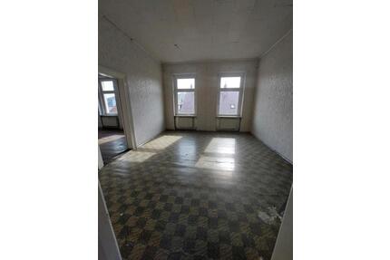 5-Raumwohnung 120m² in Rohzustand - Altenburg