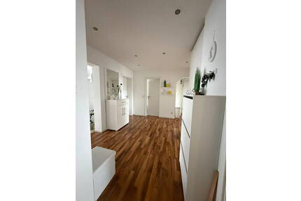 4-Zimmer-Erdgeschosswohnung mit Terrasse & Garage in Öhringen Süd