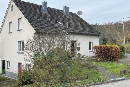 Eigenheim mit viel Wohnfläche für kreative Renovierer - Windeck Schladern