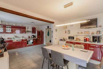 Haus zum Kaufen in Walheim 398.000,00 € 197.45 m²