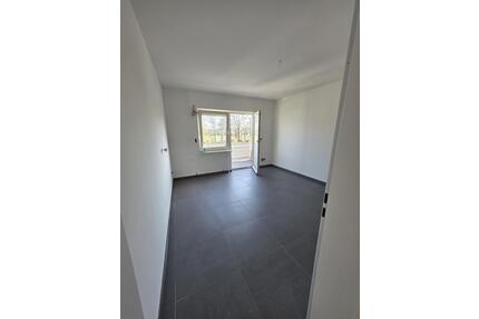 Moderne 3-Zimmer-Wohnung mit Balkon, neuer Küche & Stellplatz - Cloppenburg