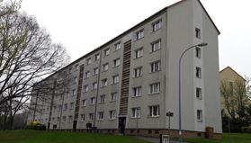 3-Raum-Wohnung mit Südbalkon - 345,00&nbsp;EUR Kaltmiete, ca.&nbsp; 62,78&nbsp;m&sup2; in Werdau (PLZ: 08412)