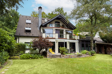 Haus zum Kaufen in Leverkusen 1.620.000,00 € 303 m²