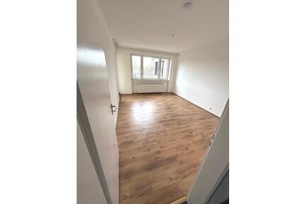 Nachmieter für helle Wohnung mit Balkon und Aufzug Huchting - Bremen