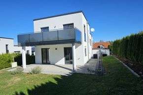 Haus zum Mieten in Kellberg 1.400,00 € 134.47 m²