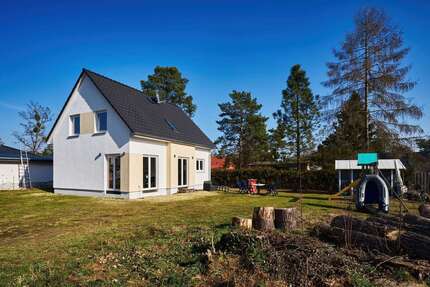 Haus zum Kaufen in Biesenthal 555.000,00 € 108.2 m²