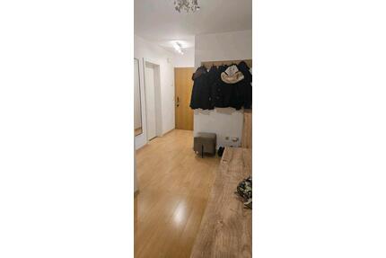 Wohnung zu Vermieten - 1.200,00&nbsp;EUR Kaltmiete, ca.&nbsp; 88,00&nbsp;m&sup2; in Tegernheim (PLZ: 93105)