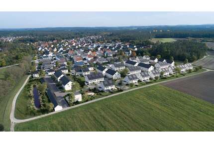 Haus zum Mieten in Eckersmühlen 1.750,00 € 141 m²