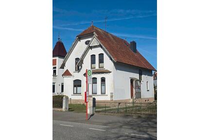 Zweifamilienhaus zu kaufen - 269.900,00&nbsp;EUR Kaufpreis, ca.&nbsp; 170,00&nbsp;m&sup2; in Bad Oldesloe (PLZ: 23843)