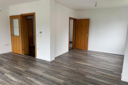 sehr schöne 4 Zimmer Wohnung , grosser Balkon , Top Lage - Simbach