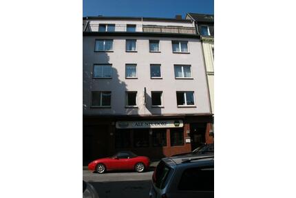 Wir bieten eine unrenovierte 3-Zimmer-Wohnung mit Balkon in Neudorf an - Duisburg Duisburg-Mitte